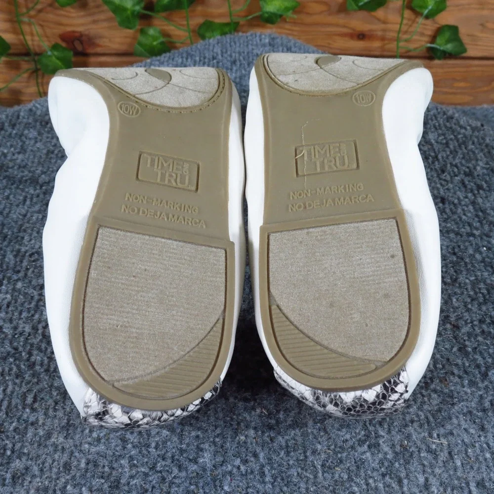 Time‎ and Tru Scrunch Women Ballet Flat 10 Wide Comfort White Snakeskin Print